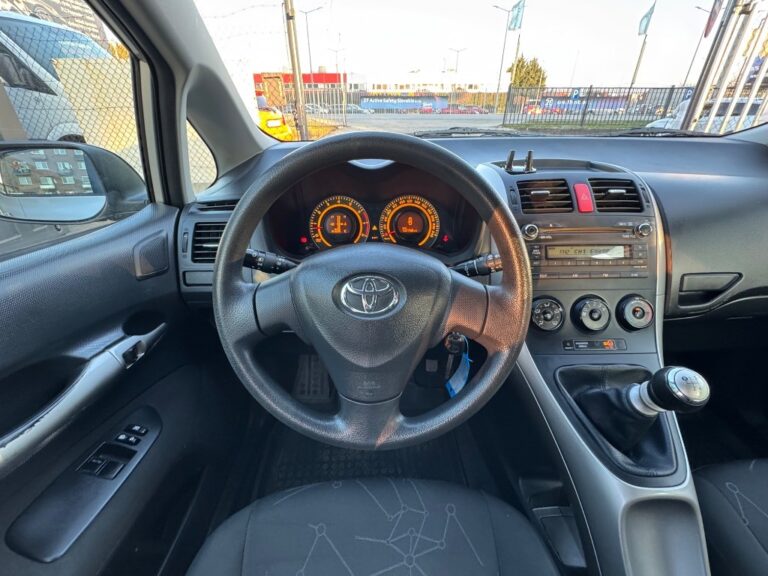 Toyota Auris 1.33 I Dual VVT-i Terra Cool