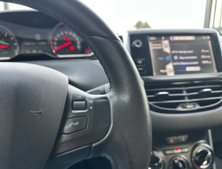 Peugeot 208 1.4 Vti Active