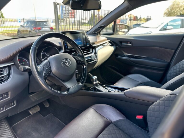 Toyota C-HR 1.8 Hybrid Executive E-CVT