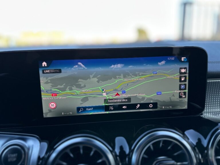 Mercedes-Benz EQB 300 4MATIC