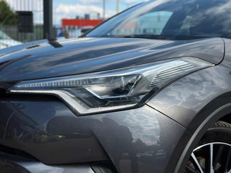 Toyota C-HR 1.8 Hybrid Executive E-CVT