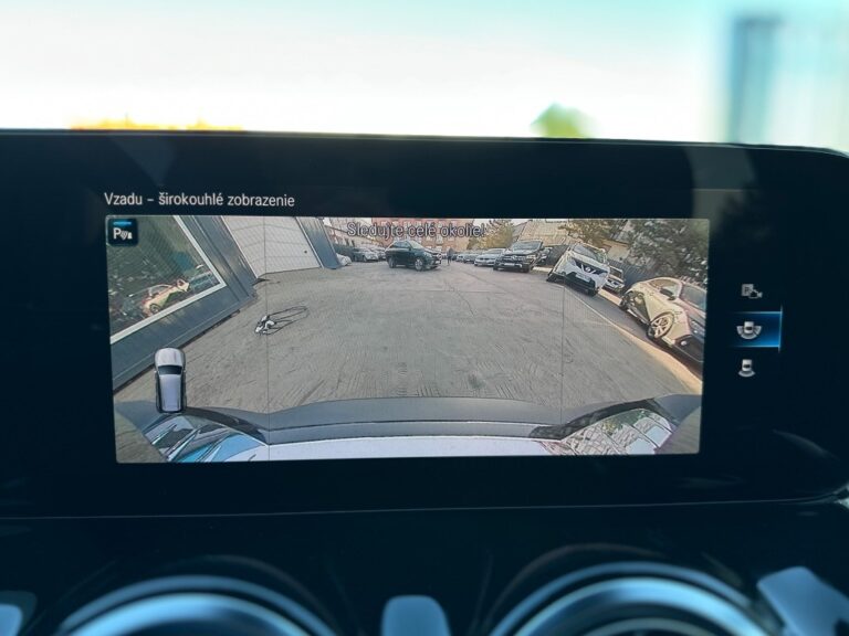 Mercedes-Benz EQB 300 4MATIC