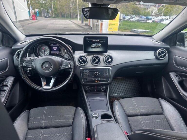 Mercedes-Benz GLA 200 d A/T