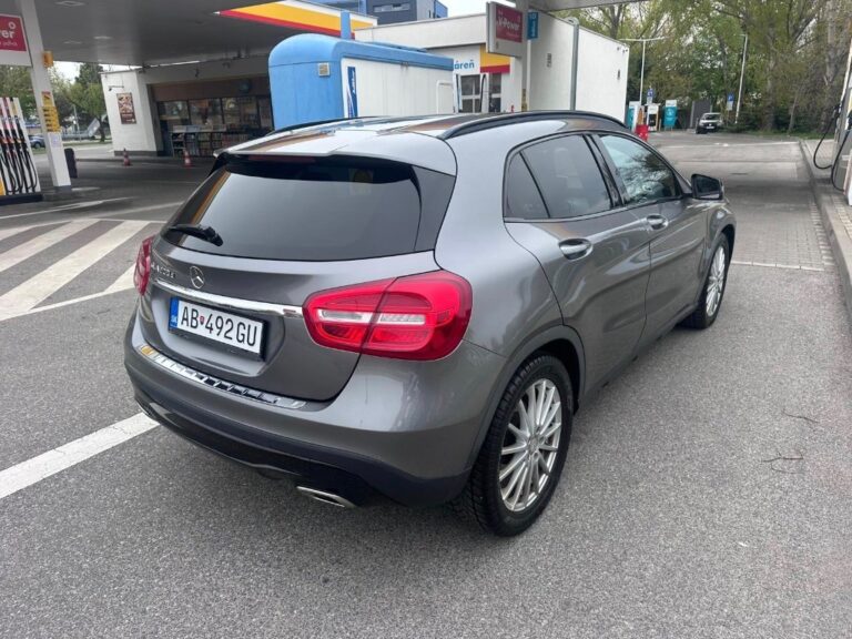 Mercedes-Benz GLA 200 d A/T