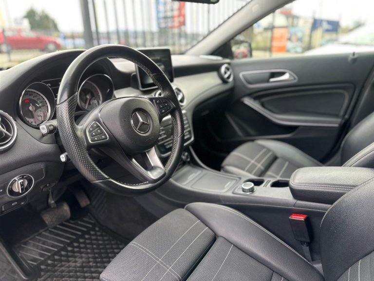 Mercedes-Benz GLA 200 d A/T