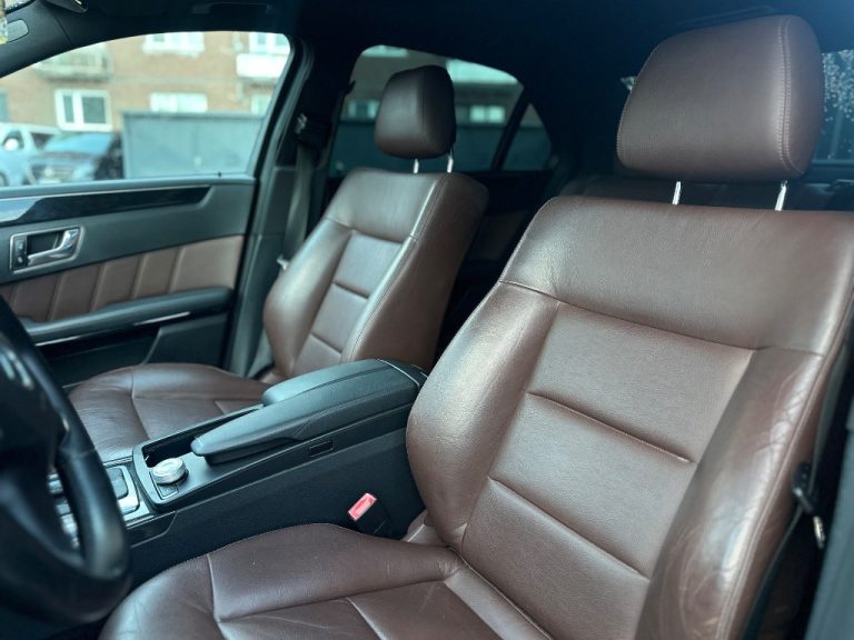 Mercedes-Benz E trieda Sedan 250 CDI Blue Elegance A/T