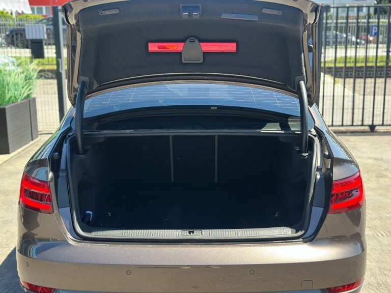 Audi A4 2.0 TDI 150k Manager