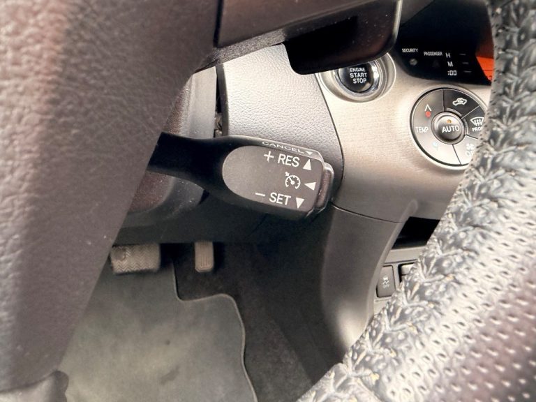 Toyota RAV4 2.2l D-CAT 150 Premium Navi A/T