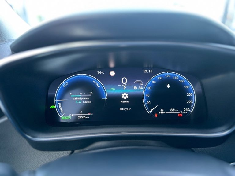 Toyota Corolla 1.8 STYLE HYBRID