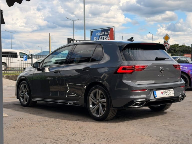 Volkswagen Golf 1.5 eTSI ACT 150k R-Line DSG