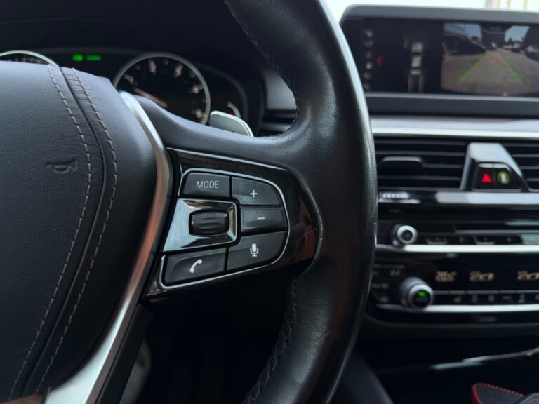BMW Rad 5 520d xDrive A/T