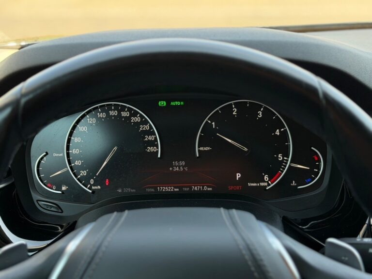 BMW Rad 5 520d xDrive A/T