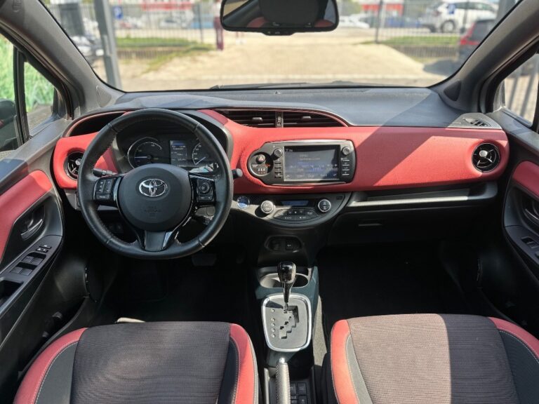 Toyota Yaris 1.5 Hybrid Selection e-CVT
