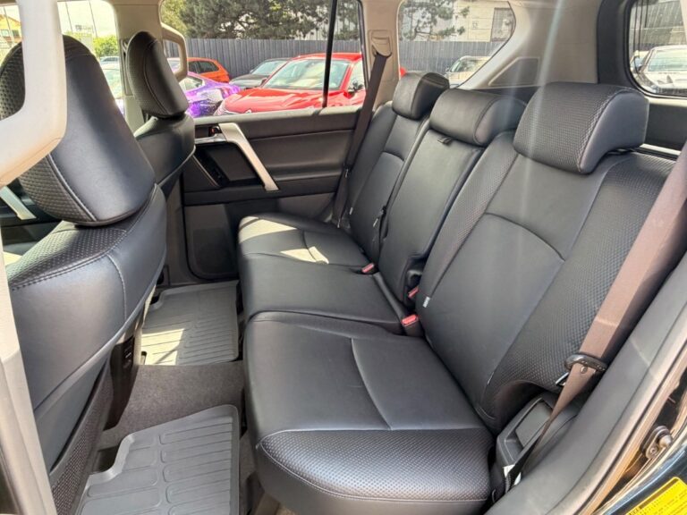 Toyota Land Cruiser 3.0I D-4D 190k Lux A/T 5m