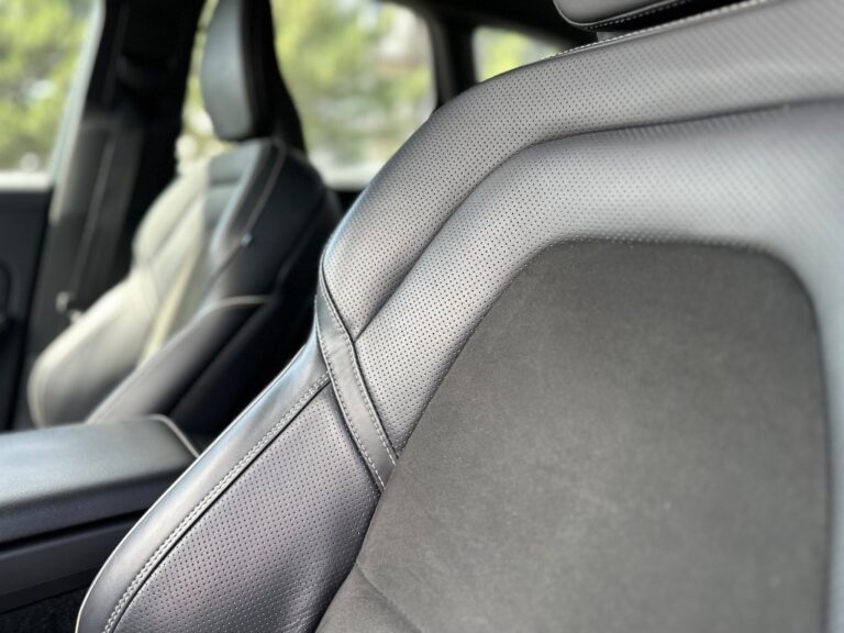 Volvo XC60 D4 R-Design AWD A/T