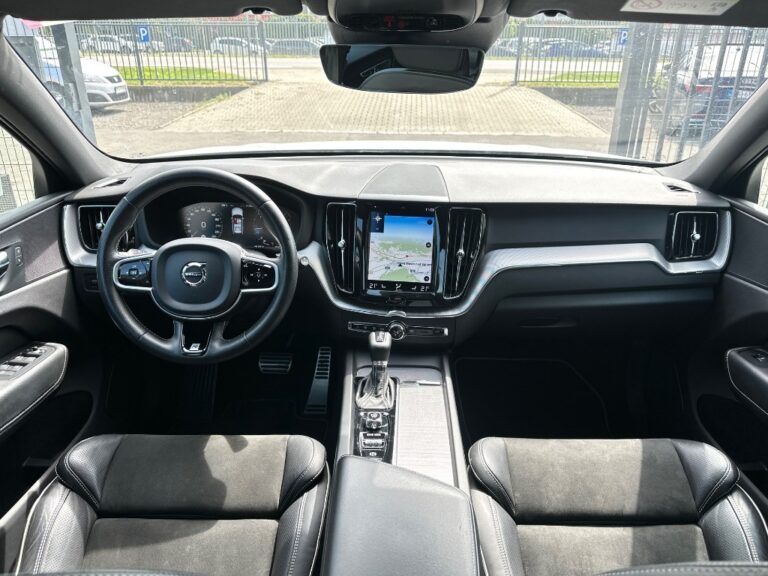 Volvo XC60 D4 R-Design AWD A/T