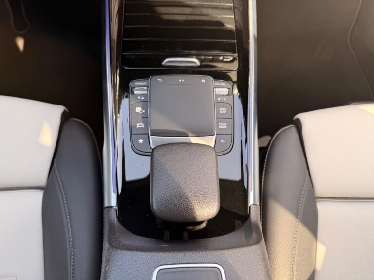 Mercedes-Benz GLB 200 A/T