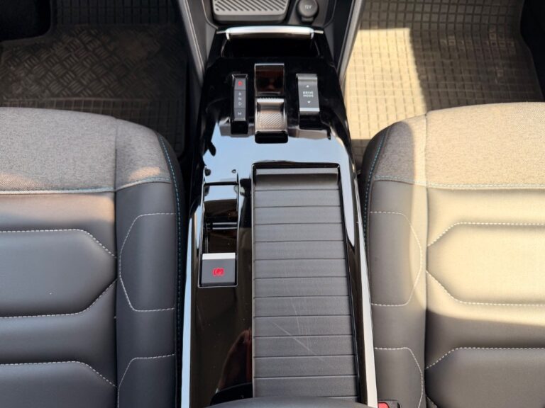 Citroën C4 X BlueHDi 130 S&S Shine Pack A/T