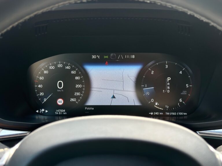 Volvo XC60 D4 R-Design AWD A/T
