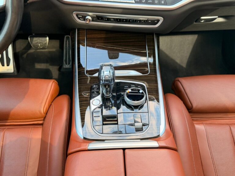 BMW X7 xDrive 40i A/T