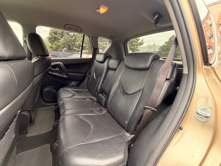 Toyota RAV4 2.2l D-CAT 150 Premium Navi A/T