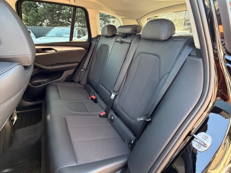 BMW X3 xDrive30i A/T