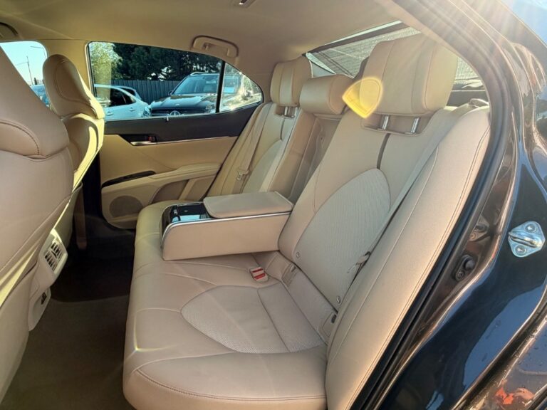 Toyota Camry 2.5 Hybrid Executive e-CVT