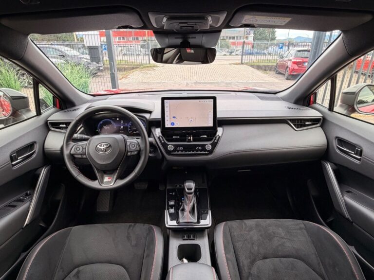 Toyota Corolla Cross 2.0L Hybrid GR Benzín+HEV