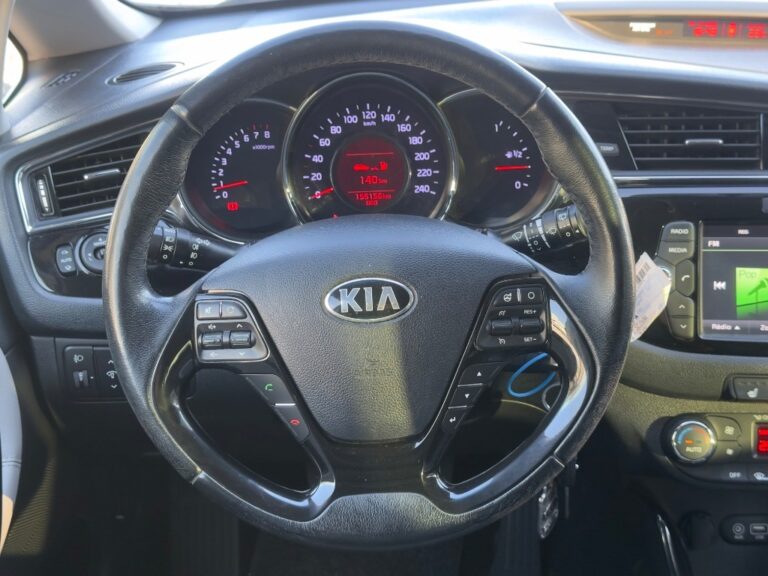 Kia Cee´d SW 1.6 GDi Team Slovakia Edition