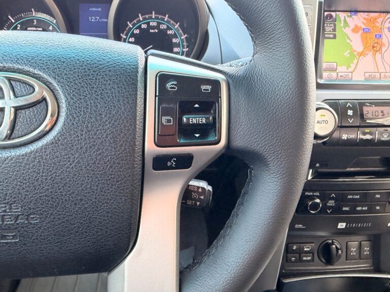 Toyota Land Cruiser 3.0I D-4D 190k Lux A/T 5m