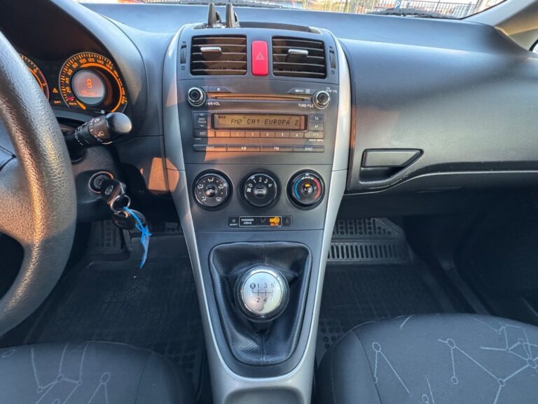 Toyota Auris 1.33 I Dual VVT-i Terra Cool