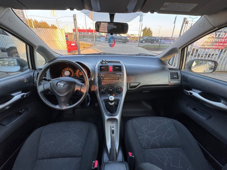 Toyota Auris 1.33 I Dual VVT-i Terra Cool