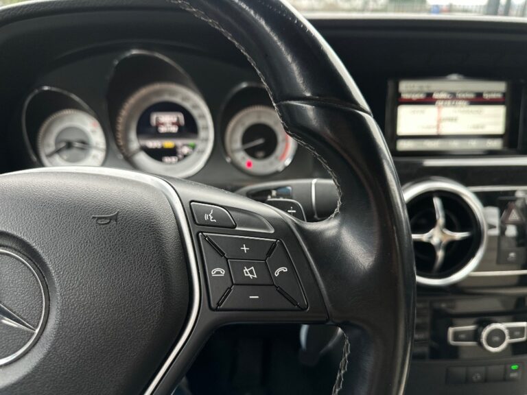 Mercedes-Benz GLK 350 CDI BlueEFFICIENCY 4MATIC A/T