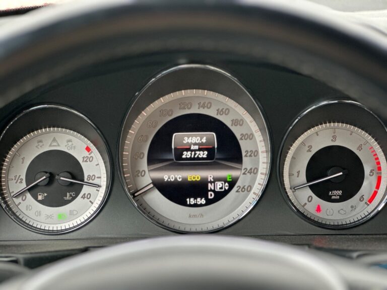 Mercedes-Benz GLK 350 CDI BlueEFFICIENCY 4MATIC A/T