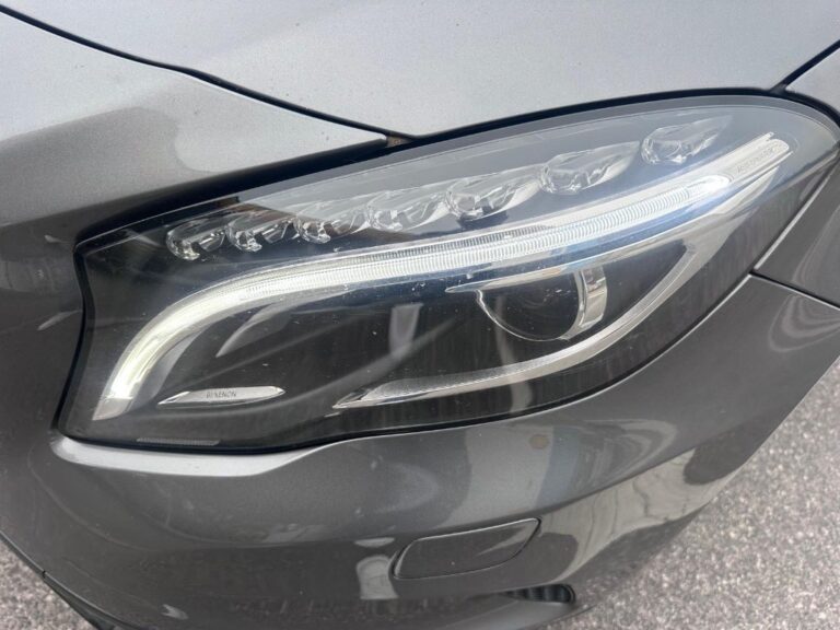 Mercedes-Benz GLA 200 d A/T