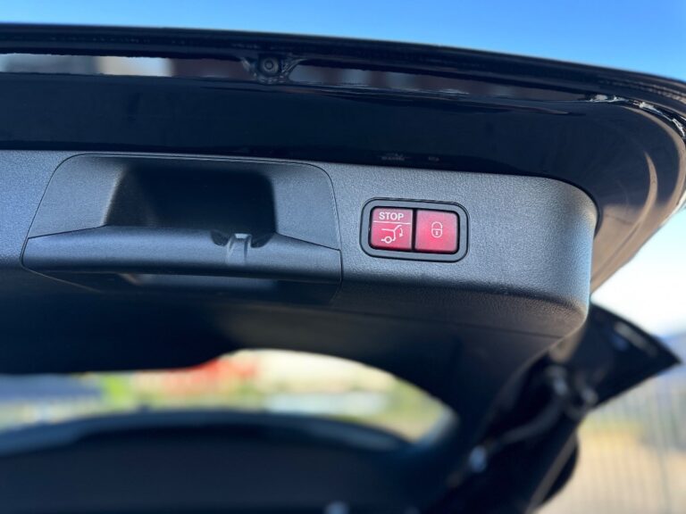 Mercedes-Benz EQB 300 4MATIC