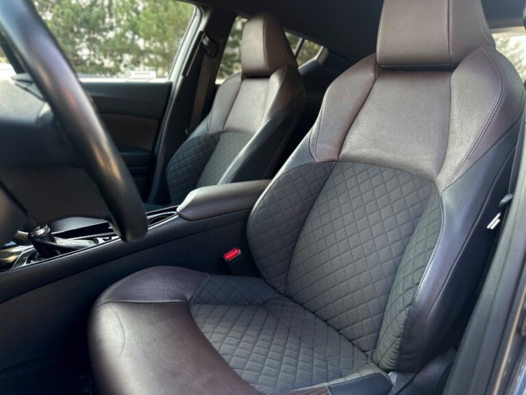 Toyota C-HR 1.8 Hybrid Executive E-CVT