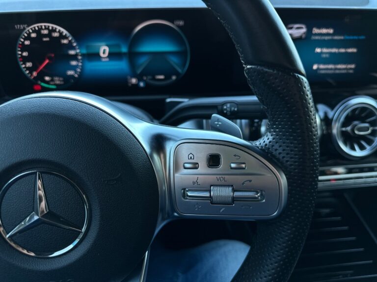 Mercedes-Benz EQB 300 4MATIC