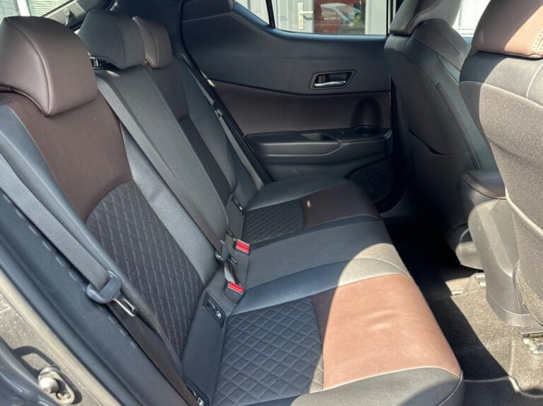 Toyota C-HR 1.8 Hybrid Executive E-CVT