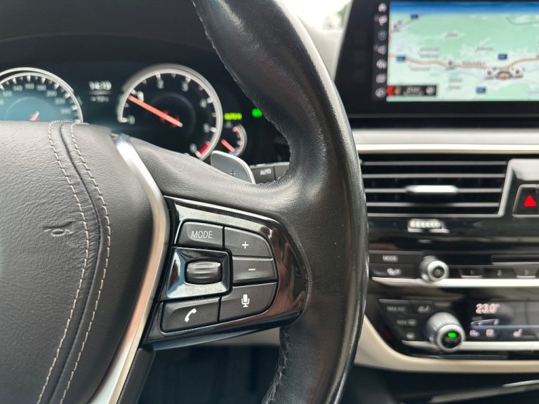BMW Rad 5 Touring 520d xDrive A/T