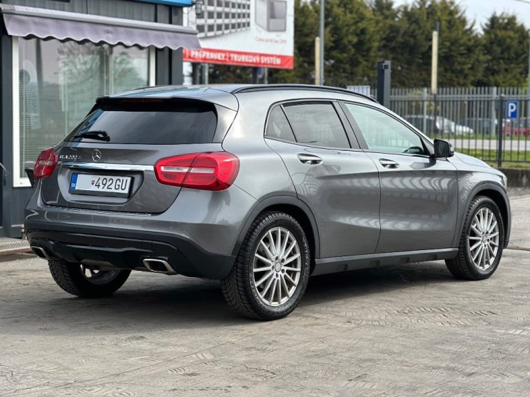 Mercedes-Benz GLA 200 d A/T