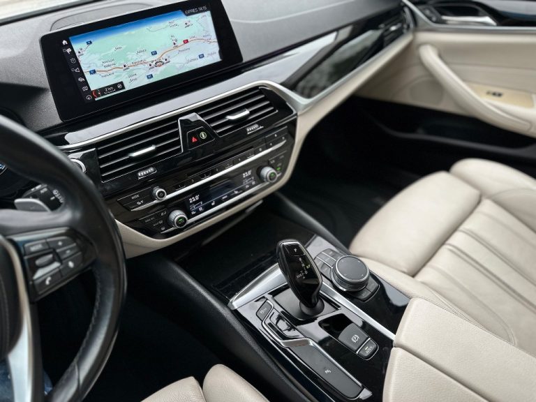 BMW Rad 5 Touring 520d xDrive A/T