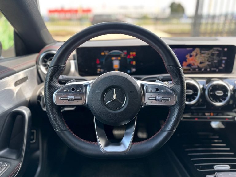Mercedes-Benz CLA Kupé 180 AMG LINE