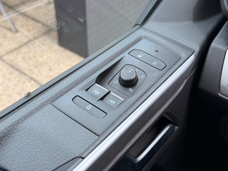 Volkswagen Multivan 2.0 BiTDI 199k Highline 4Motion DSG