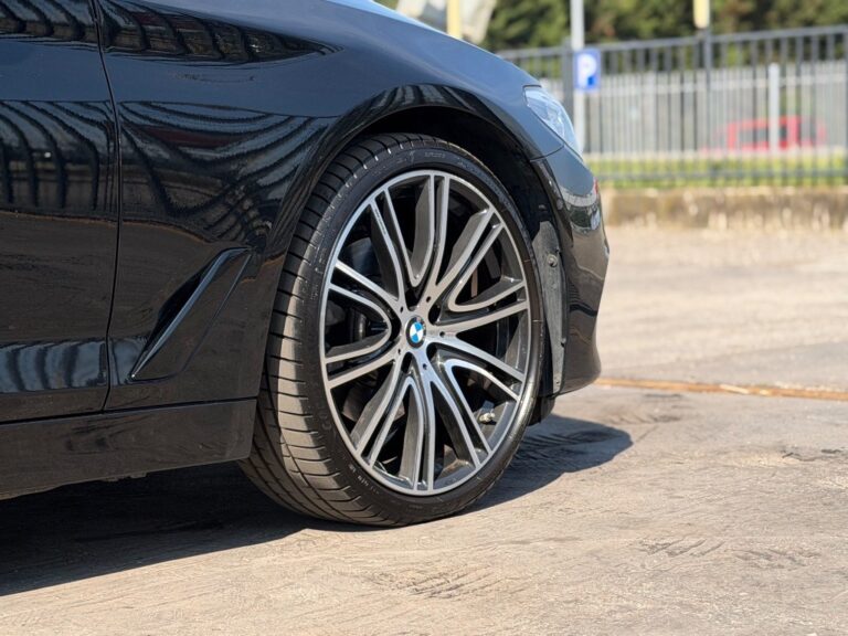 BMW Rad 5 520d xDrive A/T