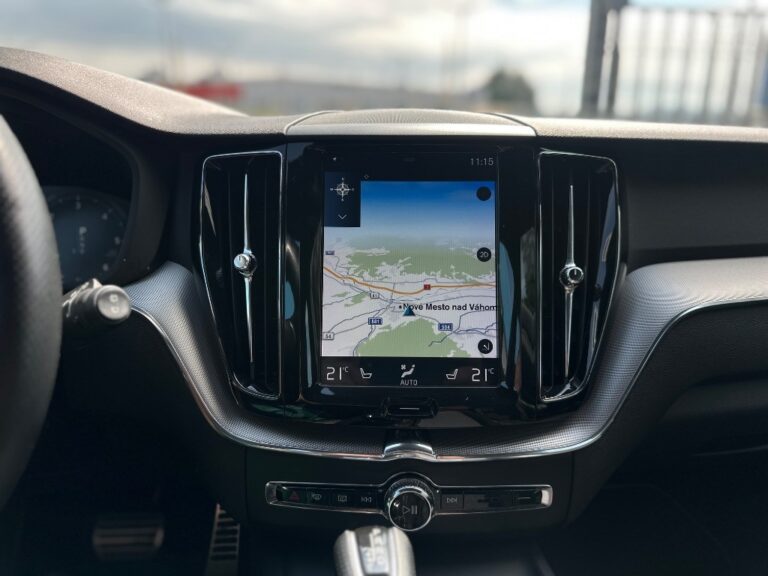 Volvo XC60 D4 R-Design AWD A/T
