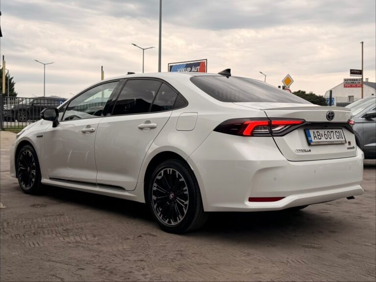 Toyota Corolla 1.8 Hybrid e-CVT GR Sport + Dynamic