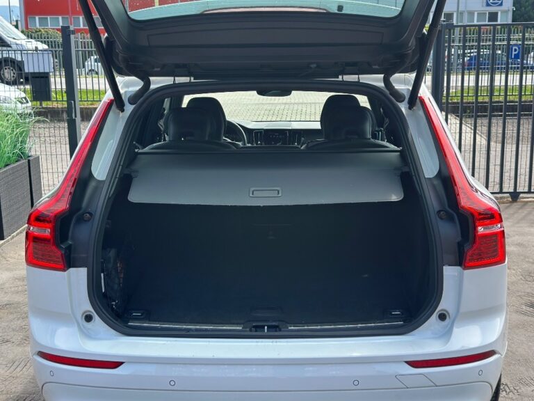 Volvo XC60 D4 R-Design AWD A/T