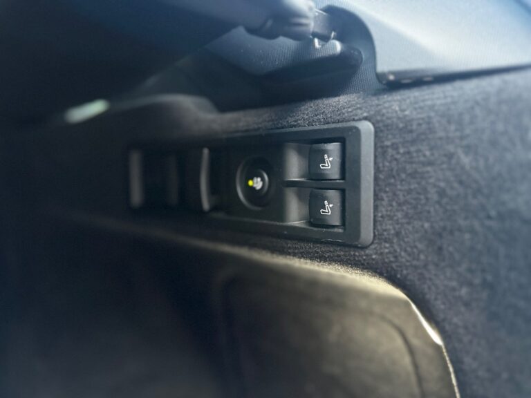 BMW Rad 3 Touring 320d mHEV xDrive A/T