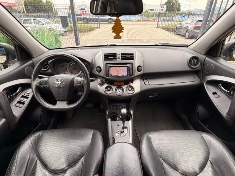 Toyota RAV4 2.2l D-CAT 150 Premium Navi A/T